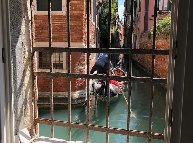 Apartment At The Heart Of Venice